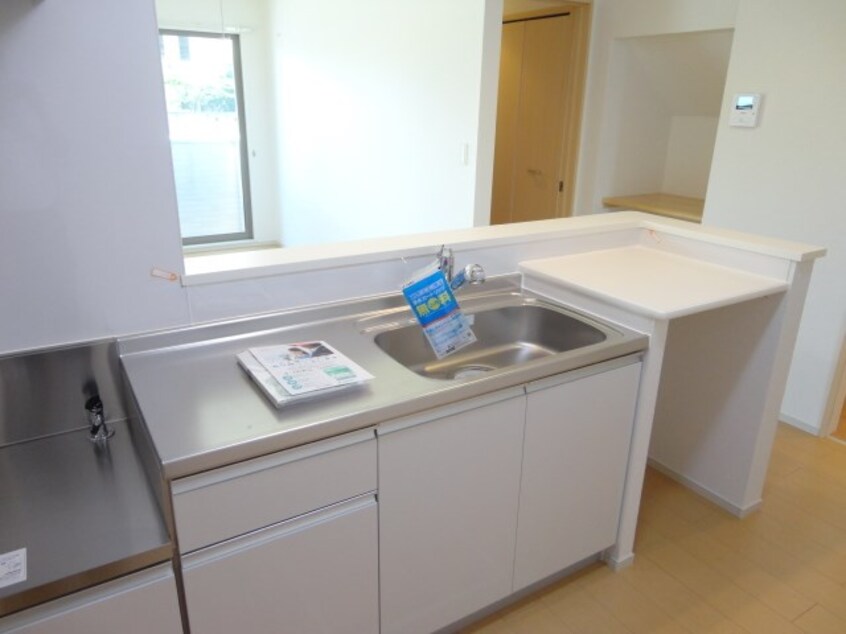 写真は103号室です（参考） ラピタス