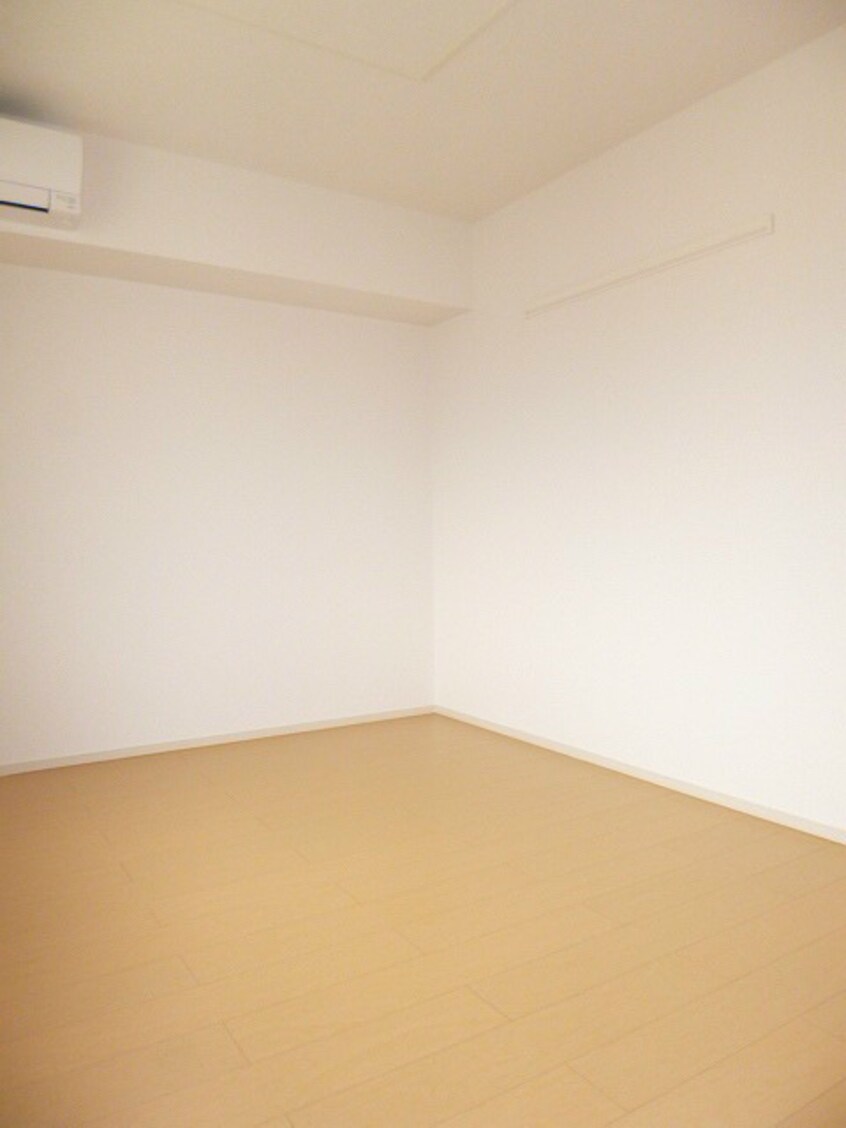 写真は103号室です（参考） ラピタス