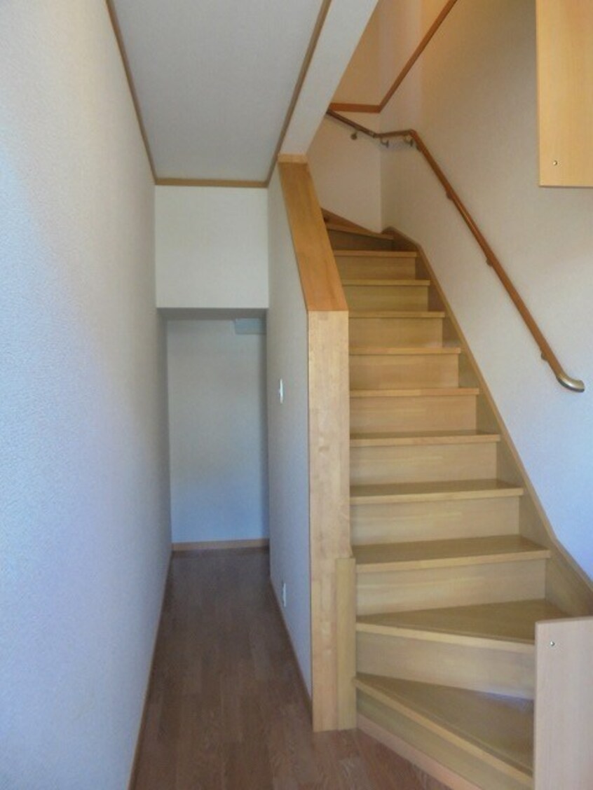 写真は201号室です（参考） フォーブルY-II