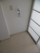 洗濯機置き場　※写真は201号室のお部屋です。 ベルメゾンさしでII