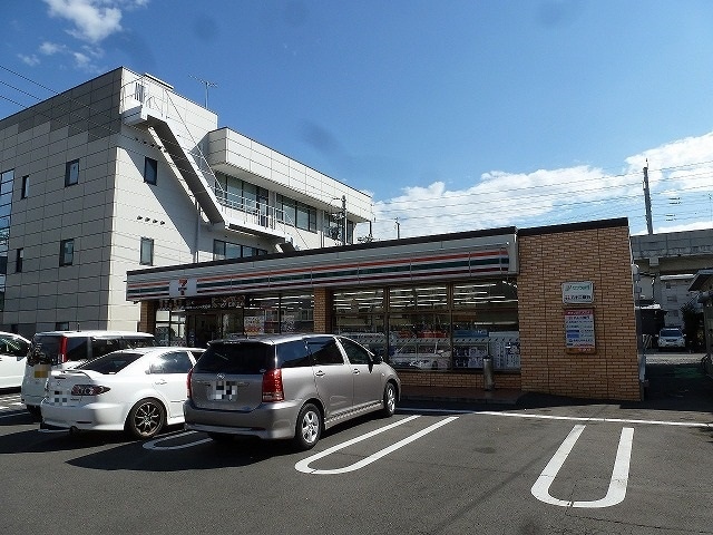 ｾﾌﾞﾝｲﾚﾌﾞﾝ 長野鶴賀店(コンビニ)まで251m 長野電鉄長野線/権堂駅 徒歩11分 1階 築65年