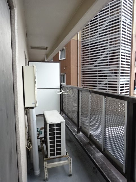 写真は203号室です。（参考） グランディオーゼナガノ
