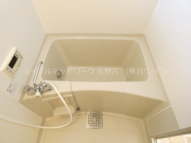 写真は101号室です（参考） エトワール