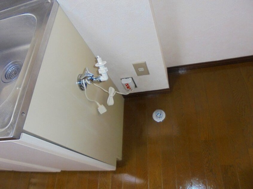 洗濯機置き場　写真は102号室です シティハイムワカツキ