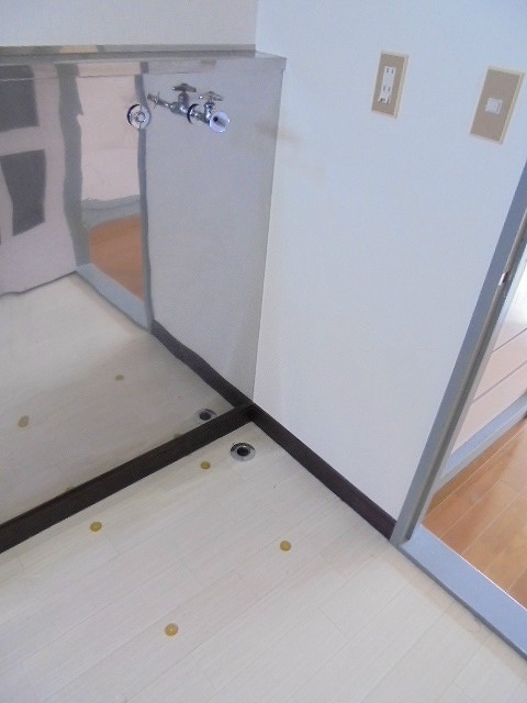 洗濯機置き場写真は205号室です（参考） コーポソイビーンウエストツリー