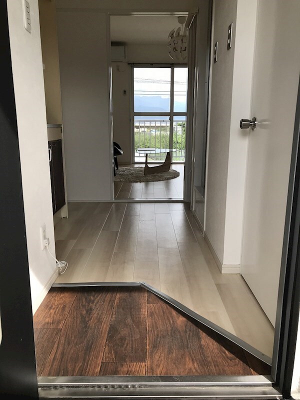 写真は203号室です（参考） カスターニャ