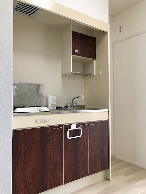 写真は203号室です（参考） カスターニャ