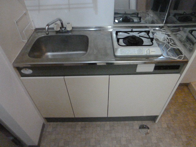 写真は105号室です。 プランタン若里I