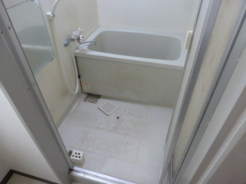 写真は105号室です。 プランタン若里I