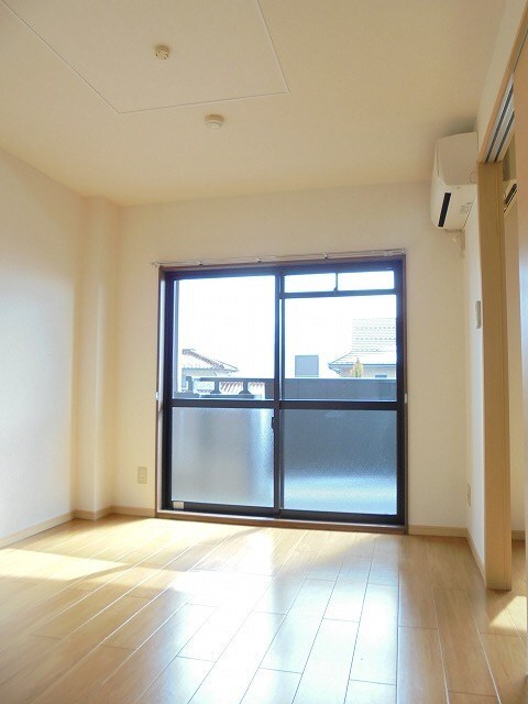 写真は204号室です。（参考） エヴァーグリーン2000