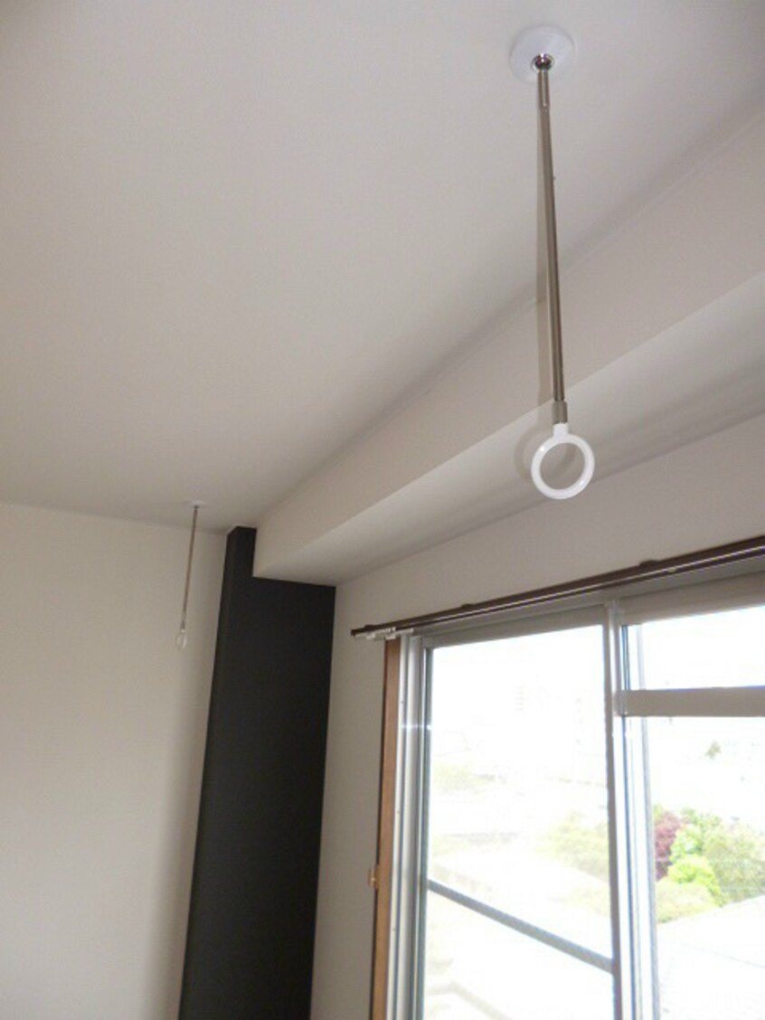 室内物干し金具　　　※写真は5-C号室です。ご参考下さい。 ルミエールＭＫ