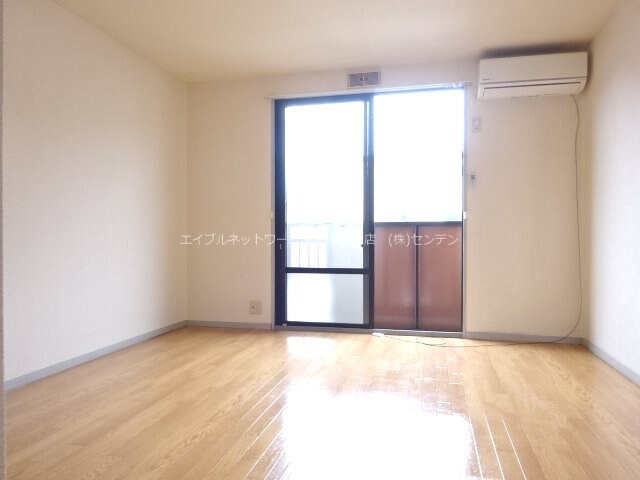写真は102号室です（参考） カレッジハイツ三輪