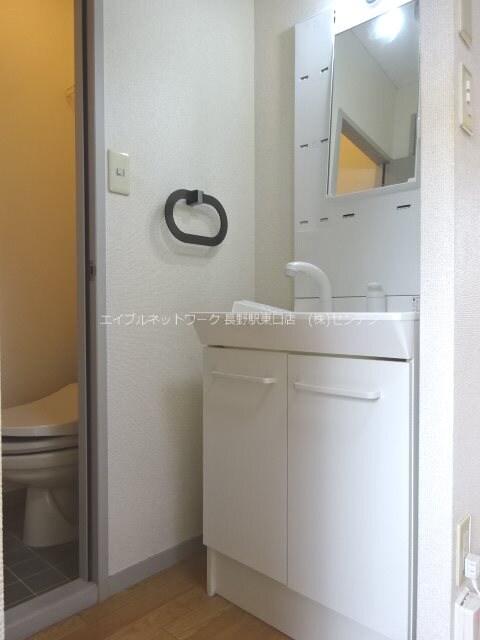 写真は102号室です（参考） カレッジハイツ三輪