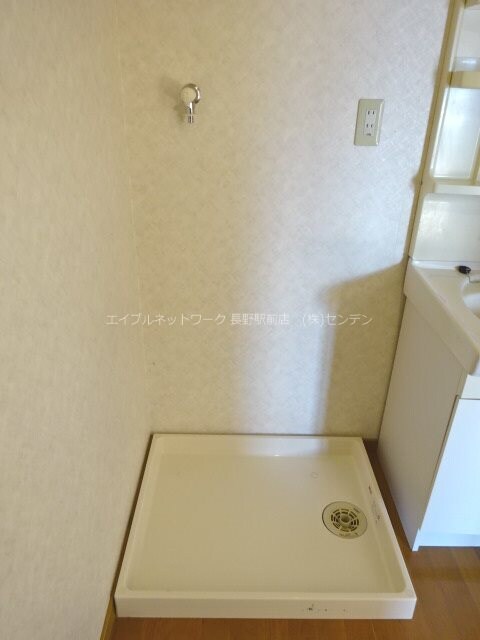 洗濯機設置スペース写真は301号室です（参考） ブレイン-ｍ
