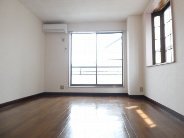  ホワイトタウン