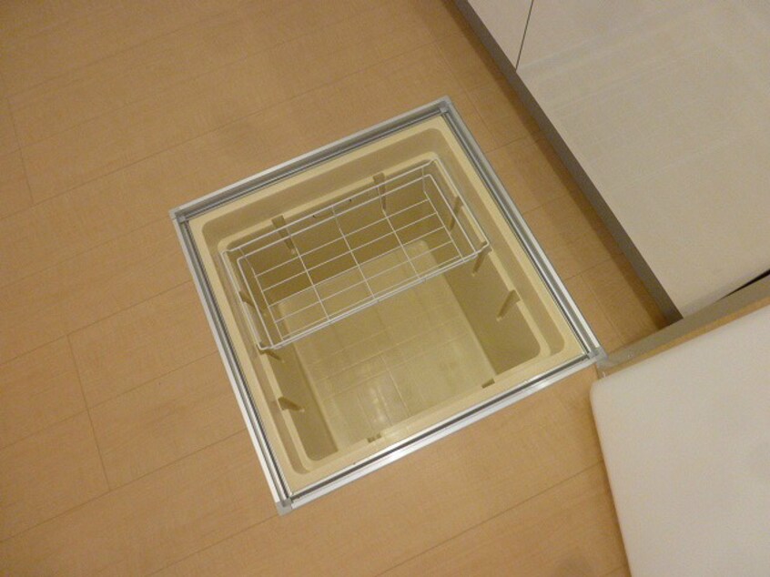 写真は103号室です（参考） ペルソワール高田