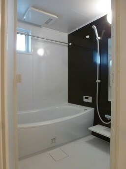 写真は203号室です。（参考）