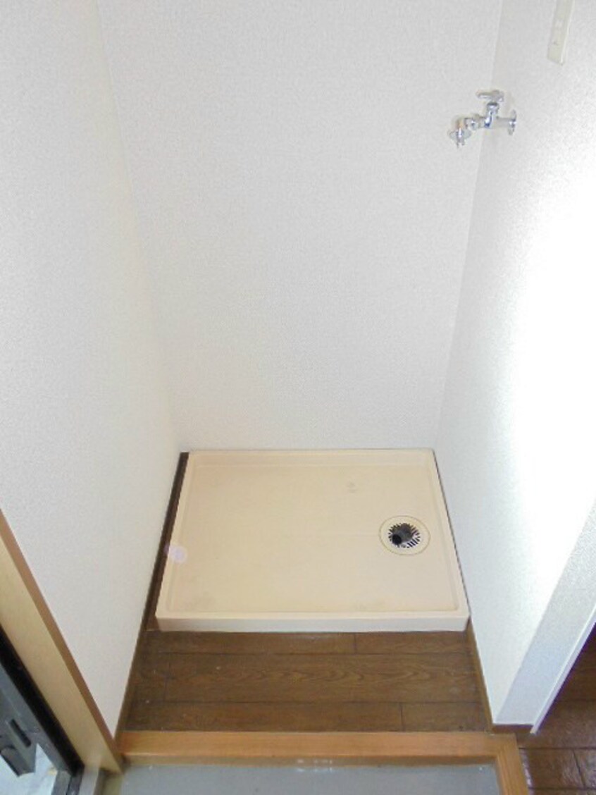 洗濯機置場　写真は別号室です 遊眠β館