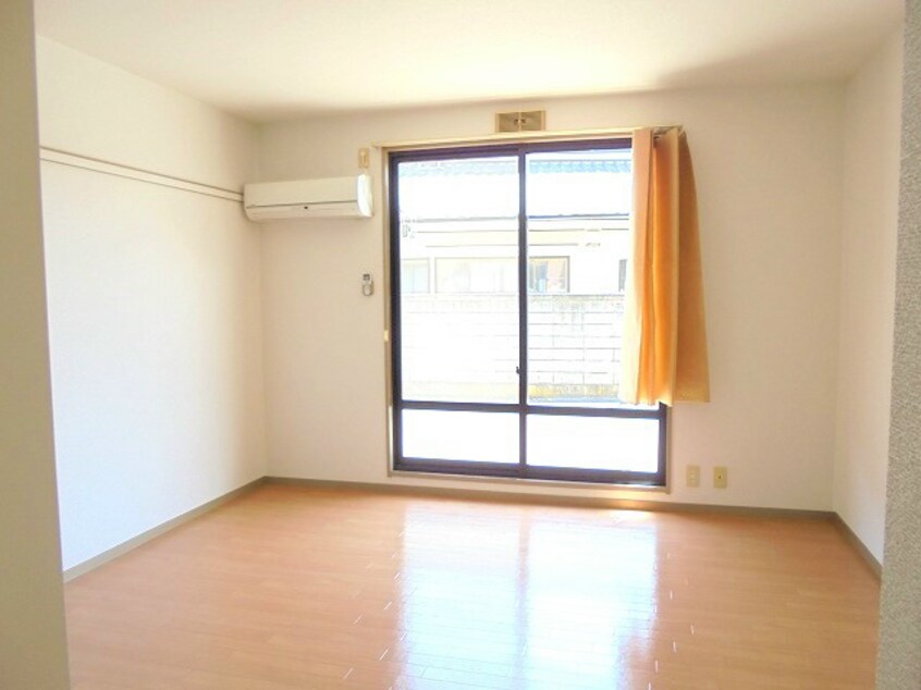 写真は102号室です（参考） サンライフ北長池