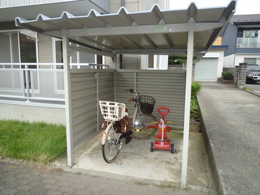 駐輪場 フラット七瀬