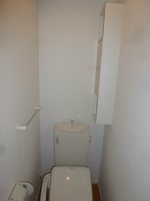 105号室のお部屋です タッセル