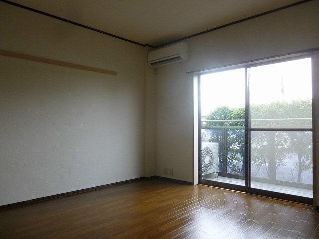 写真は106号室になります タウニィ幸