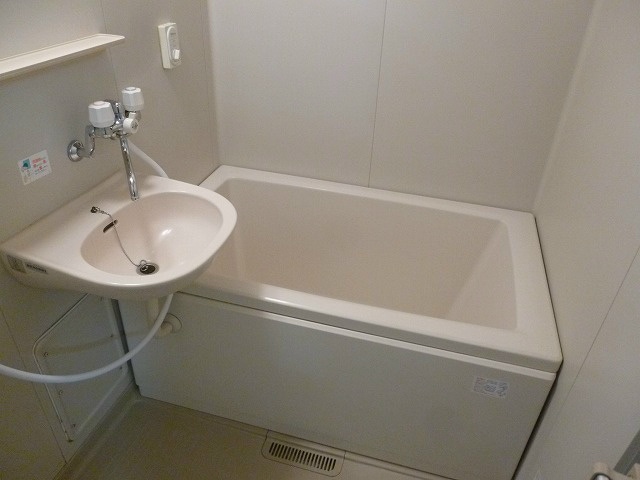 写真は106号室になります タウニィ幸