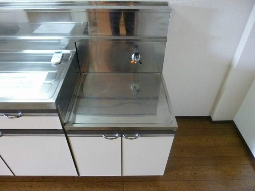 写真は106号室になります タウニィ幸