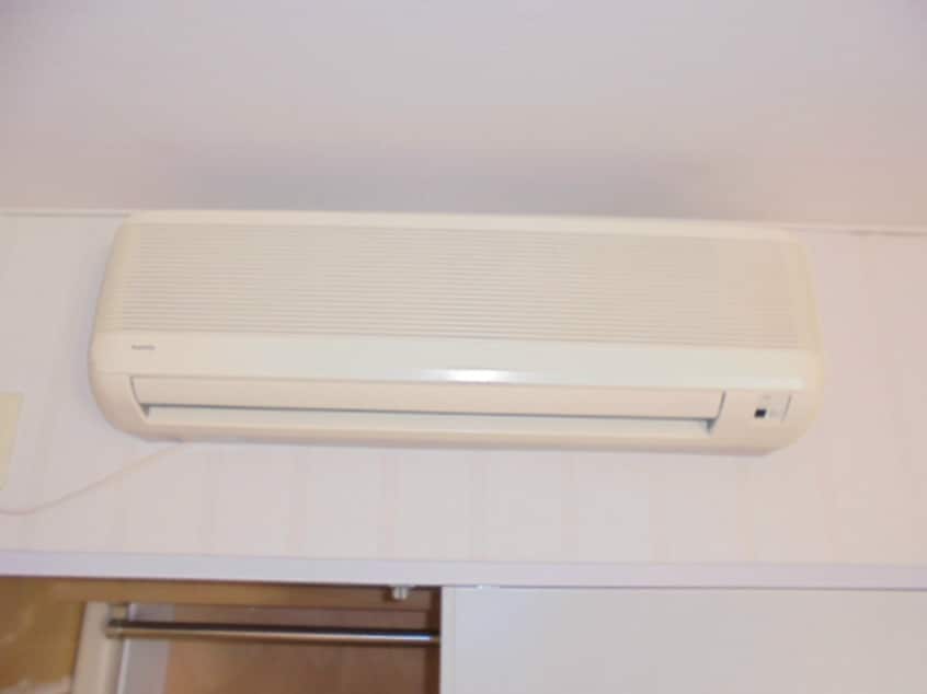 エアコン　304号室のお部屋です Little　Island　Ａ棟