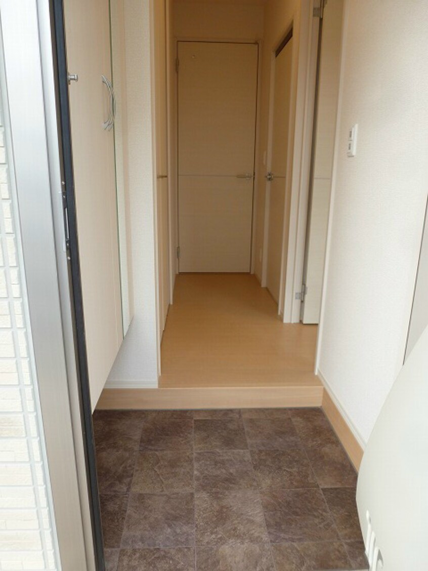 ※写真は　102号室 48/85：金井山線/東口線/母袋 1階 築11年