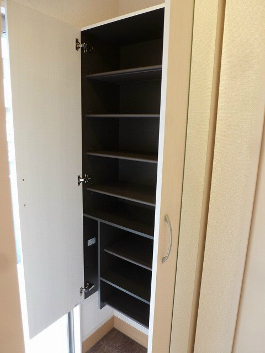 ※写真は　102号室 48/85：金井山線/東口線/母袋 1階 築11年