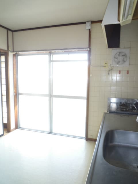 306号室の写真です。 信越本線/長野駅 徒歩6分 4階 築48年