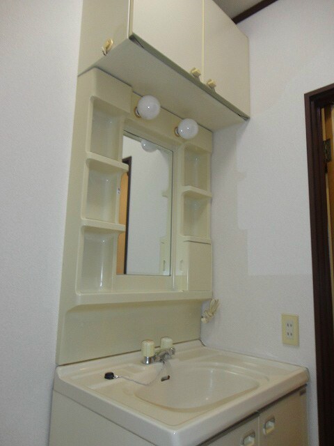  ファミーユ大豆島