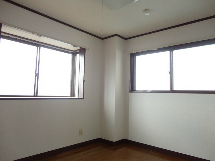  ファミーユ大豆島