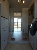 写真は202号室です（参考） カーサ・クリタ