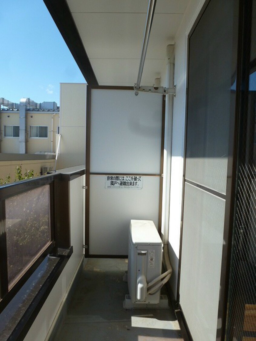 写真は202号室です（参考） カーサ・クリタ