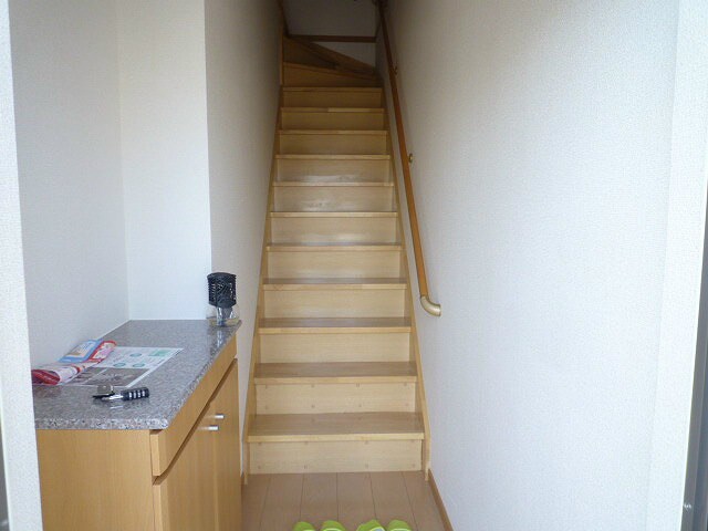 写真は201号室です パインヒルズ