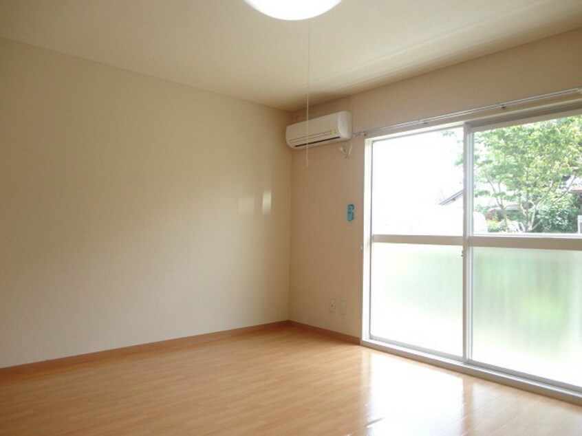 ※別部屋103号室写真です。 グリーンフラッツＮ棟