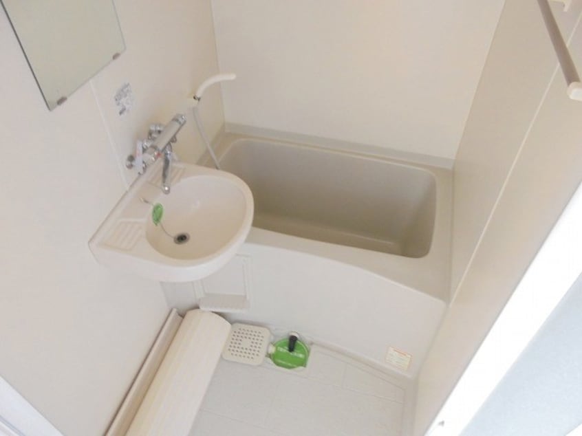 写真は101号室です（参考） レピュート