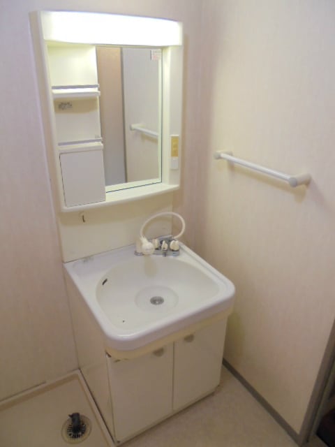 写真は205号室です（参考） コンフォート轟A