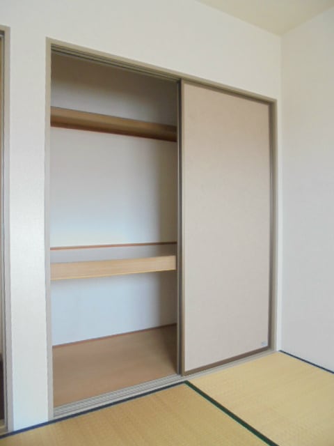 写真は205号室です（参考） コンフォート轟A