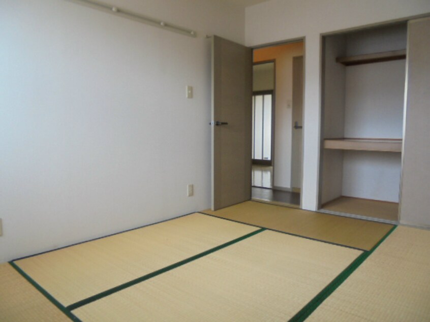 ※写真は別号室です コンフォート轟A