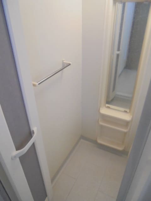 写真は205号室です（参考） コンフォート轟A