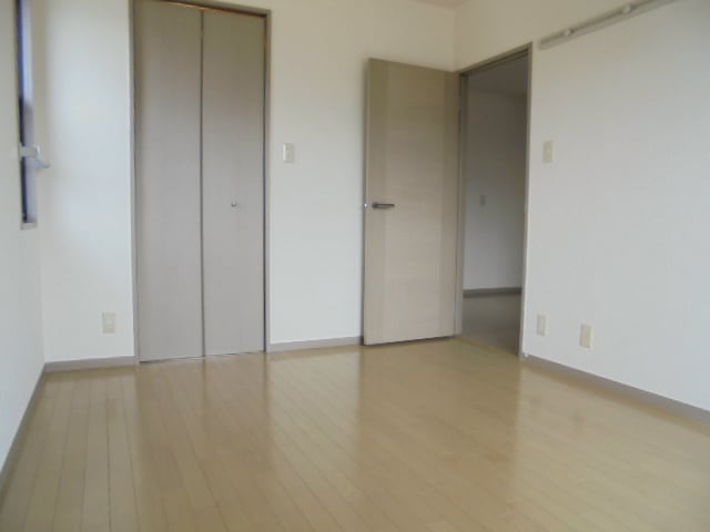 写真は205号室です（参考） コンフォート轟A