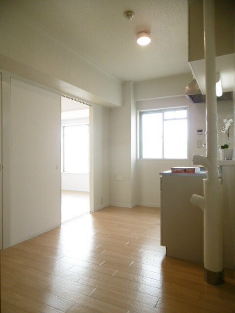 ※写真は408号室のお部屋です。 Astour（エストゥール）