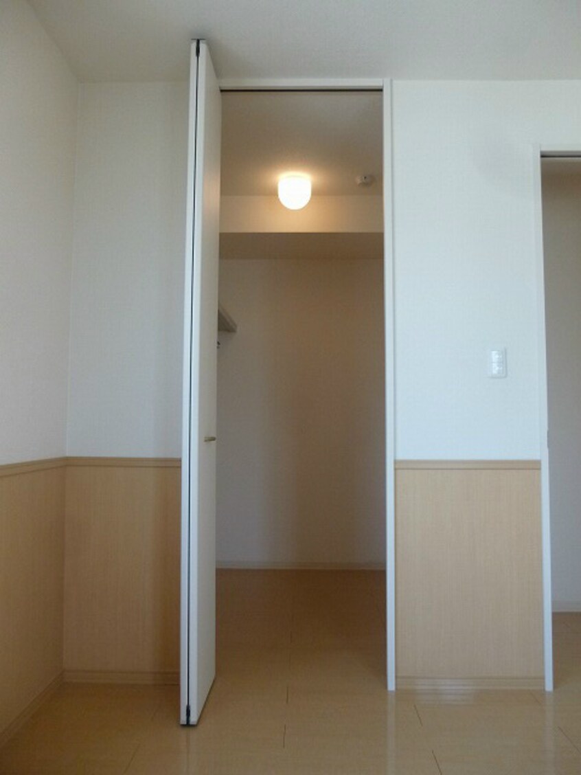 写真は205号室です カーサ・ミーテ