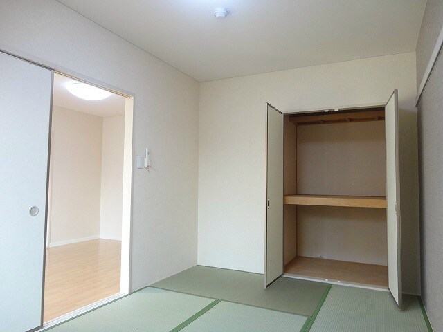 ※写真は別号室です（反転） グリーンマウント本城Ｗ棟