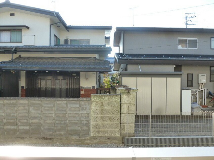 写真は102号室です（参照） クレストコート