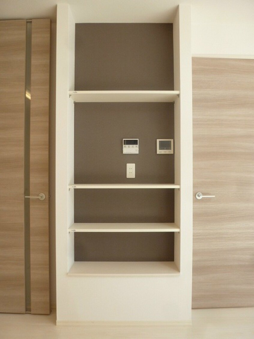 写真は102号室です（参照） クレストコート