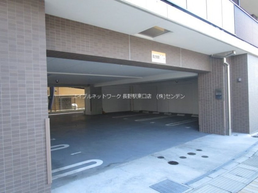  長野電鉄長野線/市役所前駅 徒歩9分 3階 築8年